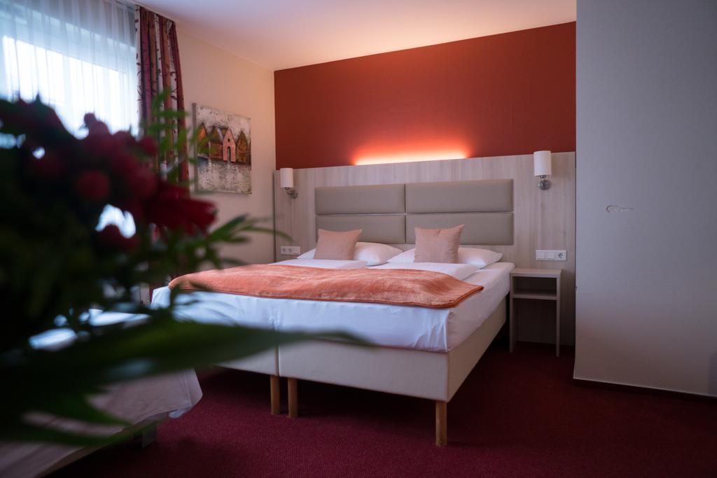 Hotel Roedelheimer Hof - Am Wasserturm Frankfurt pe Main Cameră foto