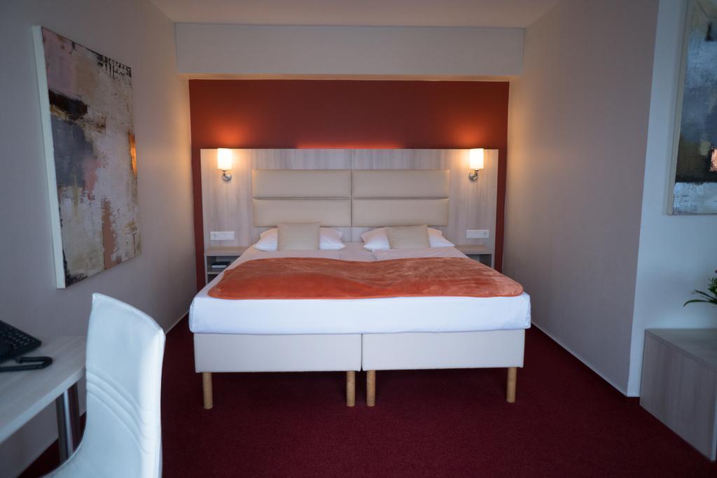 Hotel Roedelheimer Hof - Am Wasserturm Frankfurt pe Main Cameră foto